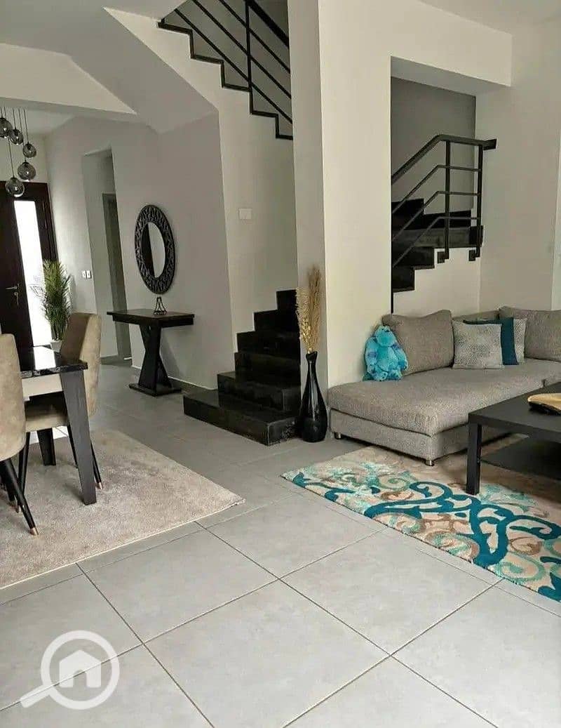 3 30776379-800x600. jpg