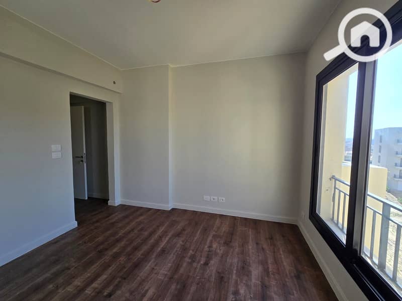 12 85827211-f64d-41e2-90e1-fa86e1f61162. jpg