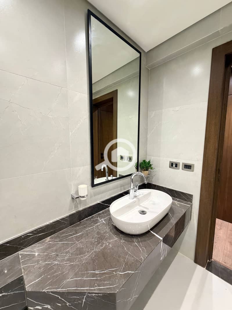 27 tempImage8qEOJN. jpg