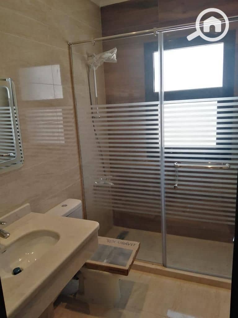 8 6a036e31-24e8-45f2-a535-27f5e0902127. jpg