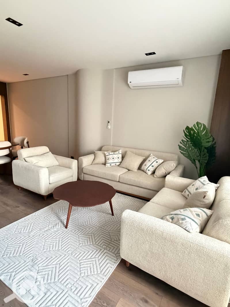 6 tempImagehTL8Bl. jpg