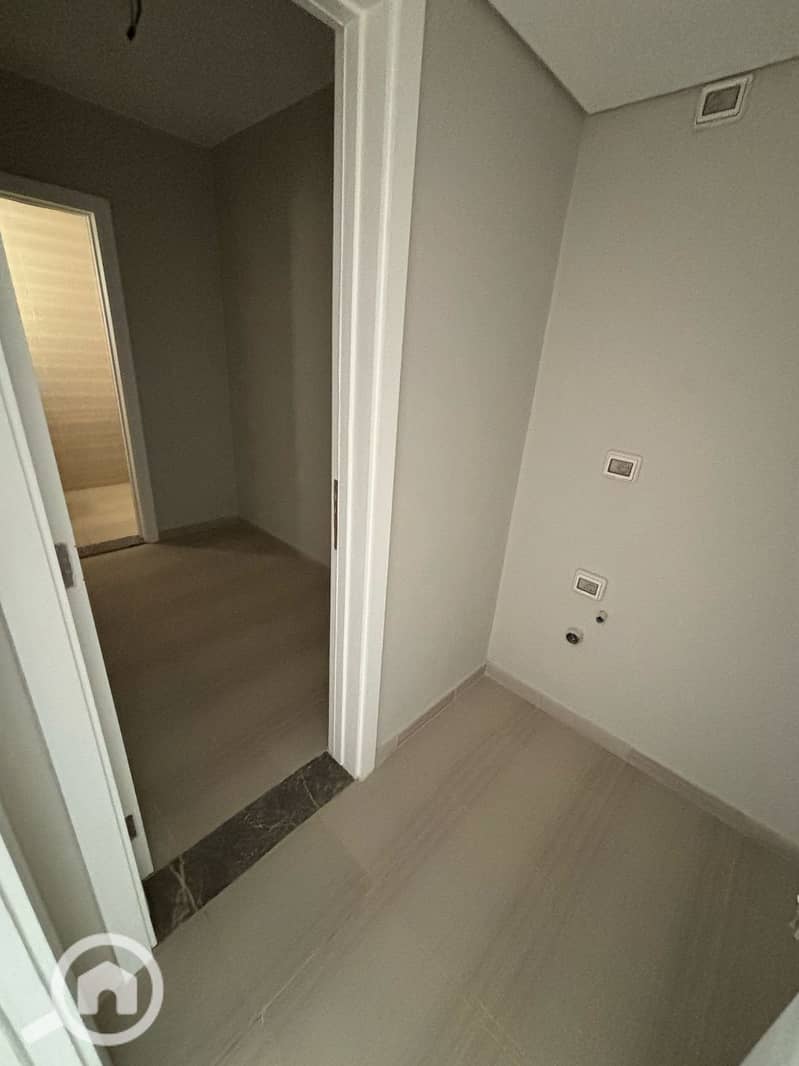 8 WhatsApp Image 2026-01-24 at 3.12. 01 PM (3). jpeg