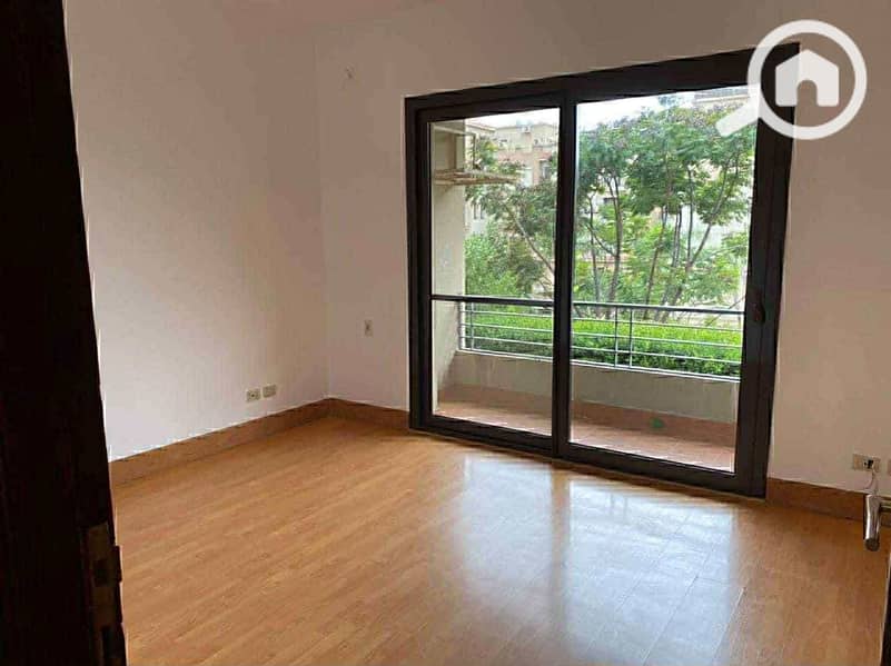 3 WhatsApp Image 2025-12-03 at 09.05. 48_873ccb7c. jpg