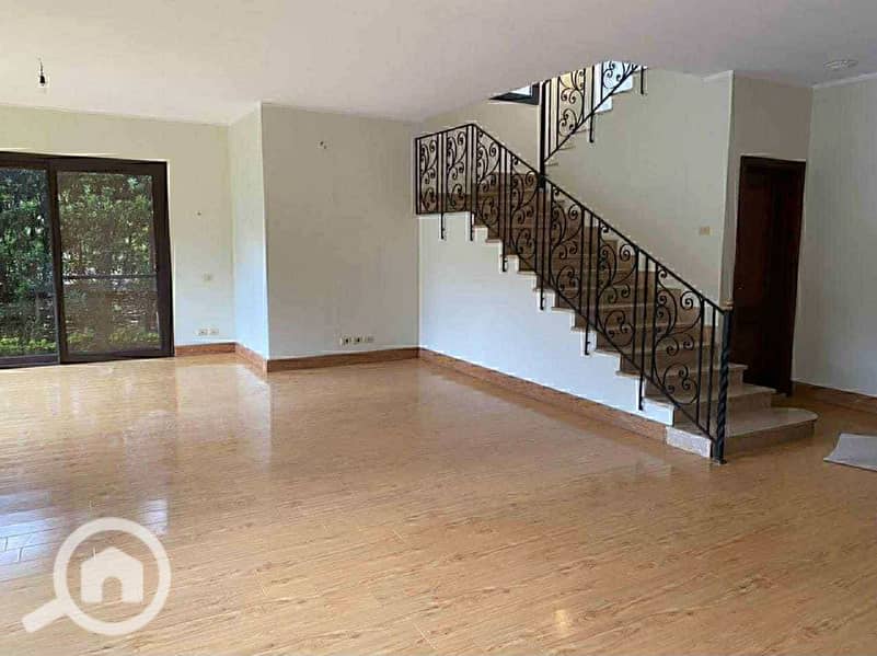 10 WhatsApp Image 2025-12-03 at 09.05. 48_2fca4c6a. jpg