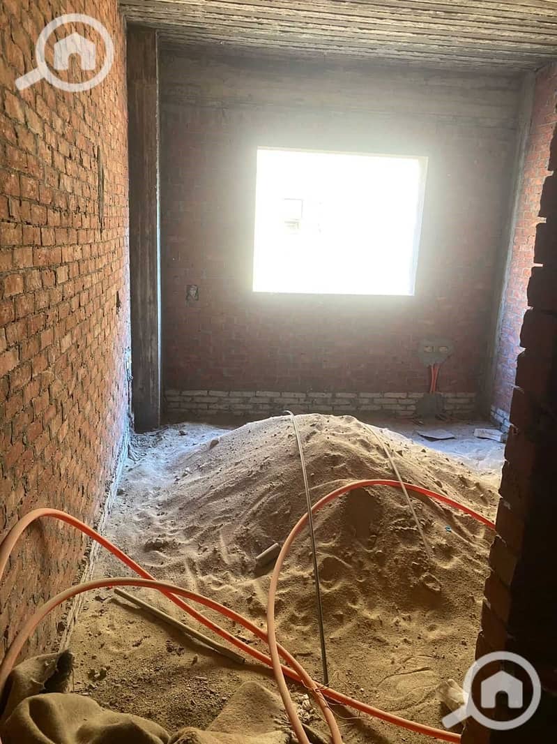 4 sdupbAbAj0mZxcc9uGrWFhuqcHgPXKBq3vjDZbP4. jpg