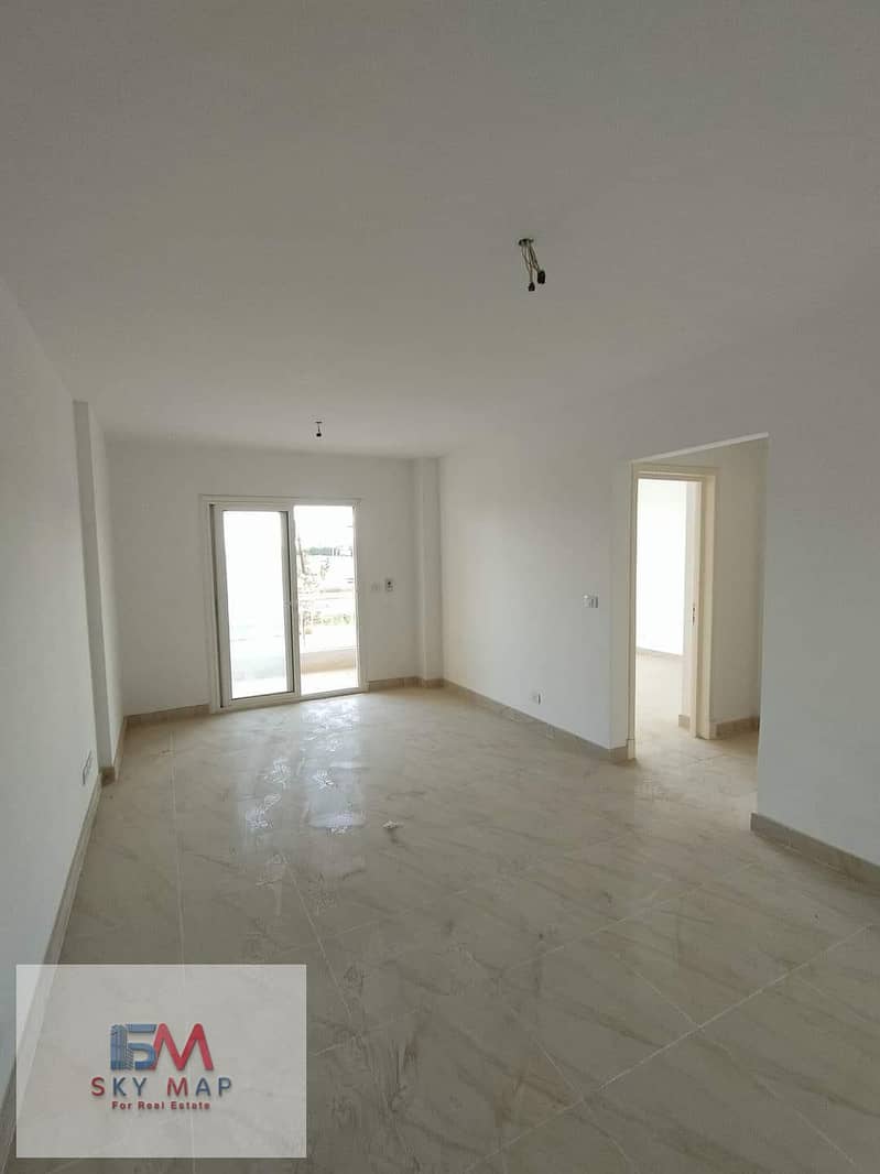 10 f0346adb-4da8-4e32-926b-2092829a5e33. jpg