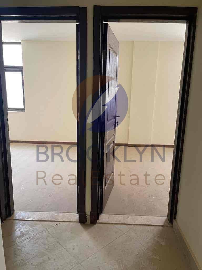 13 eeb2ef03-4157-4c49-bfd0-848047678157. jpg