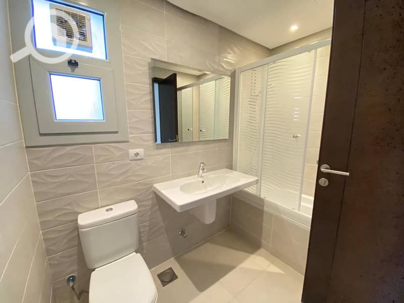 2 2c431112-9cc6-424e-a470-90238fab4bd1. jpg