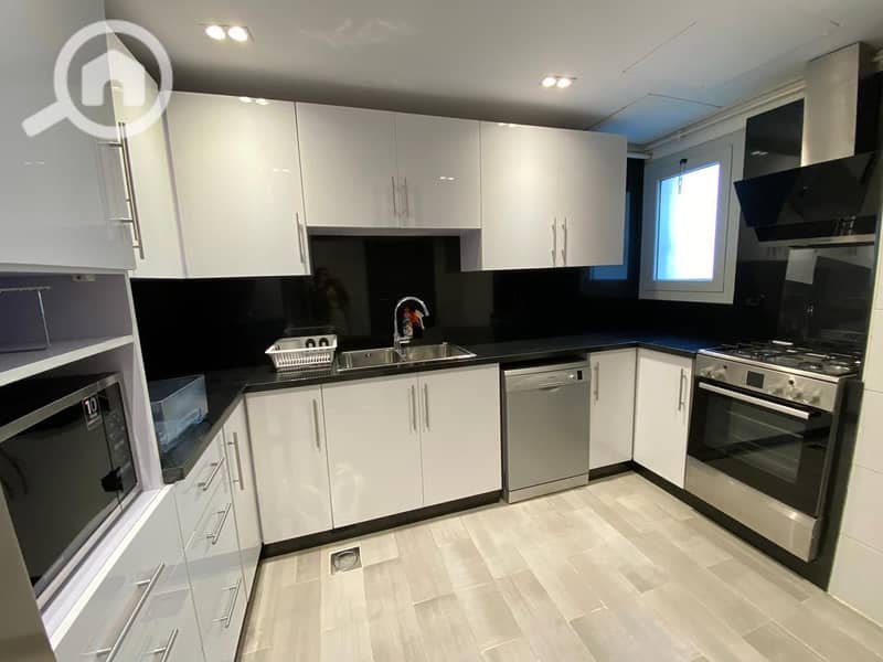 8 9e5de728-4f99-4469-9a85-e903687c5748. jpg