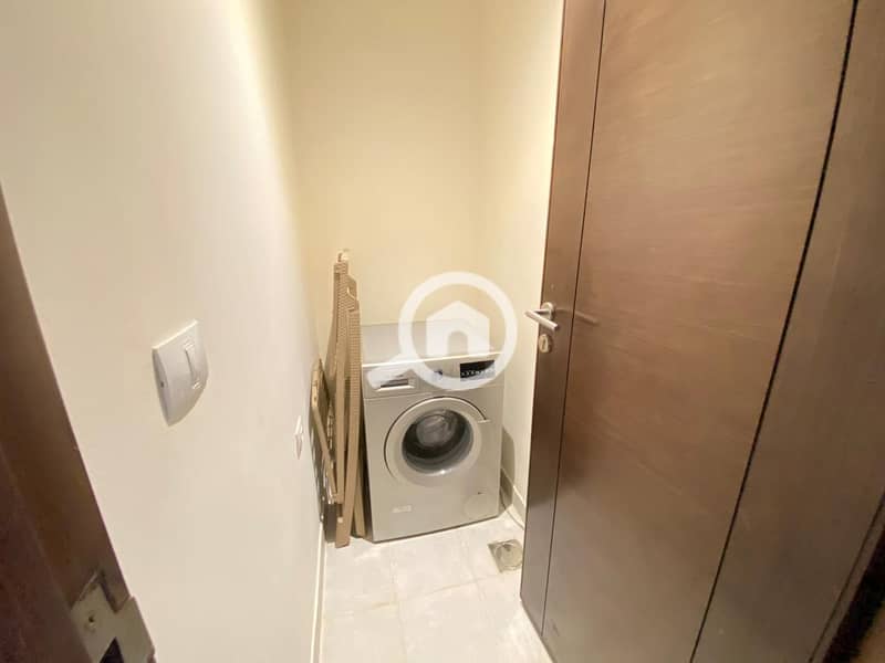 16 d67beed9-1e82-459e-96e2-ce7153e14171. jpg