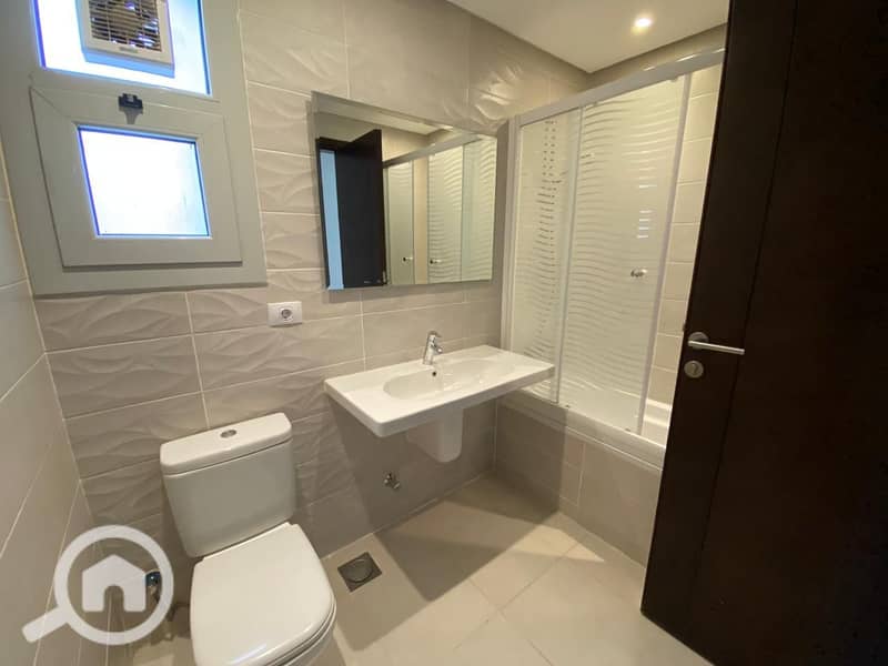 19 e513585d-1767-4faa-b529-53f2d96cfc7e. jpg