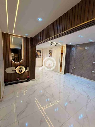 شقة 4 غرف نوم للبيع في 6 أكتوبر، الجيزة - FB_IMG_1769726215375. jpg