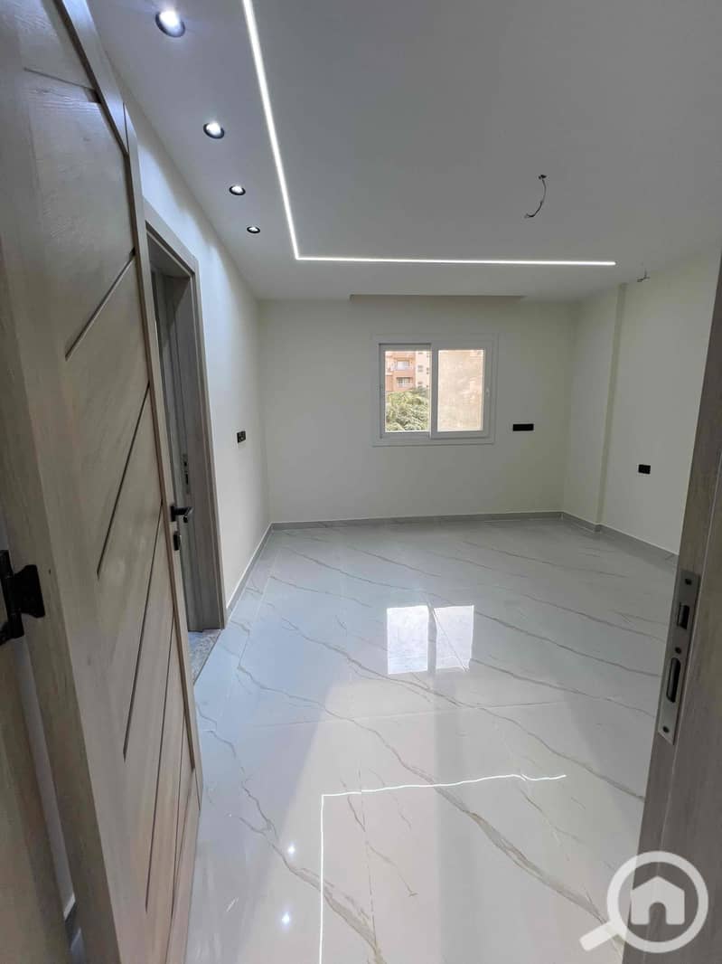 4 6bac3ec3-3ed7-434e-b61f-edb3c58a0297. jpg