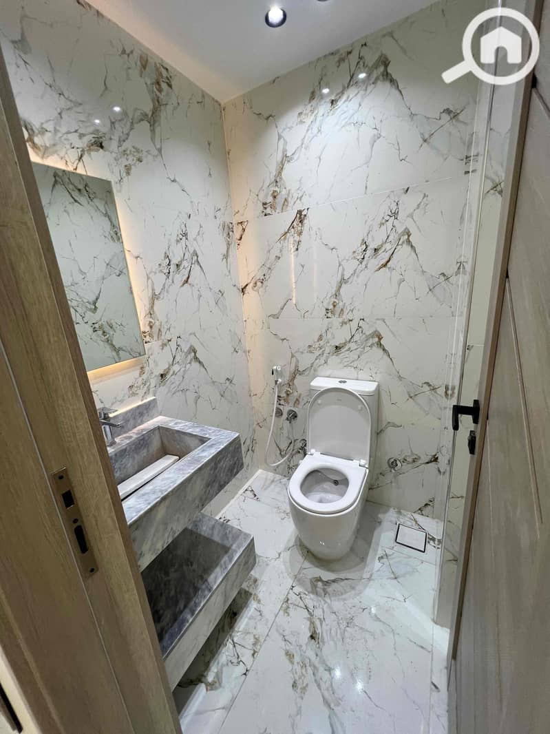 10 cb14bd1a-9b77-4825-ab95-de7f69f24040. jpg