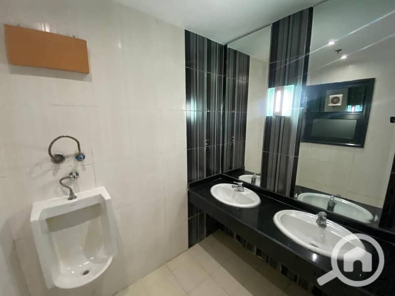 8 PHOTO-2025-12-07-22-36-42 9. jpg