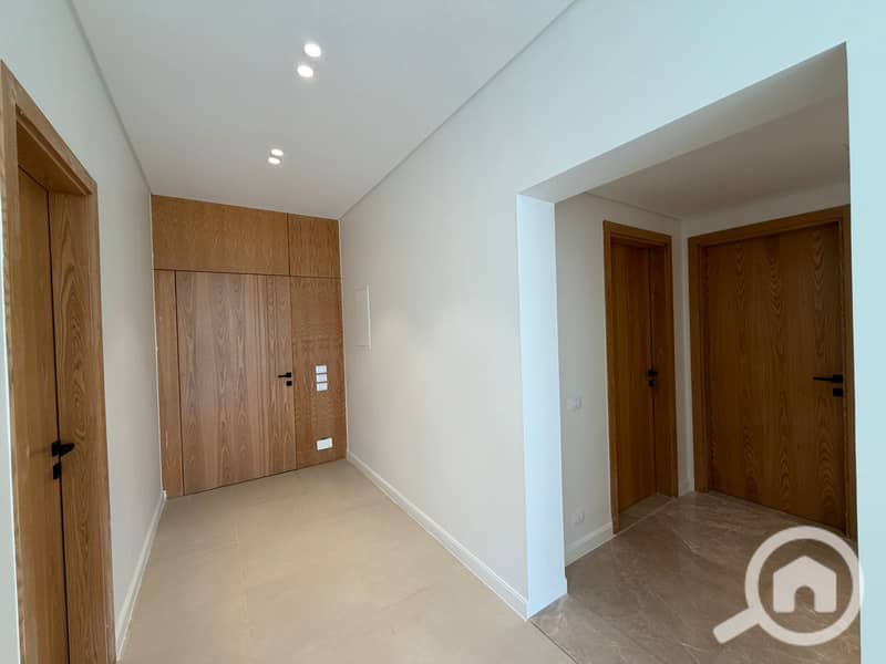 2 WhatsApp Image 2026-01-13 at 17.06. 55 (2). jpeg