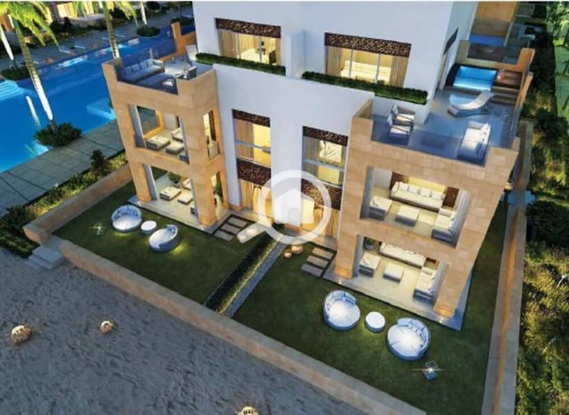 12 c4a0b7cc-6d65-4582-95ab-f79403b477a0. jpg