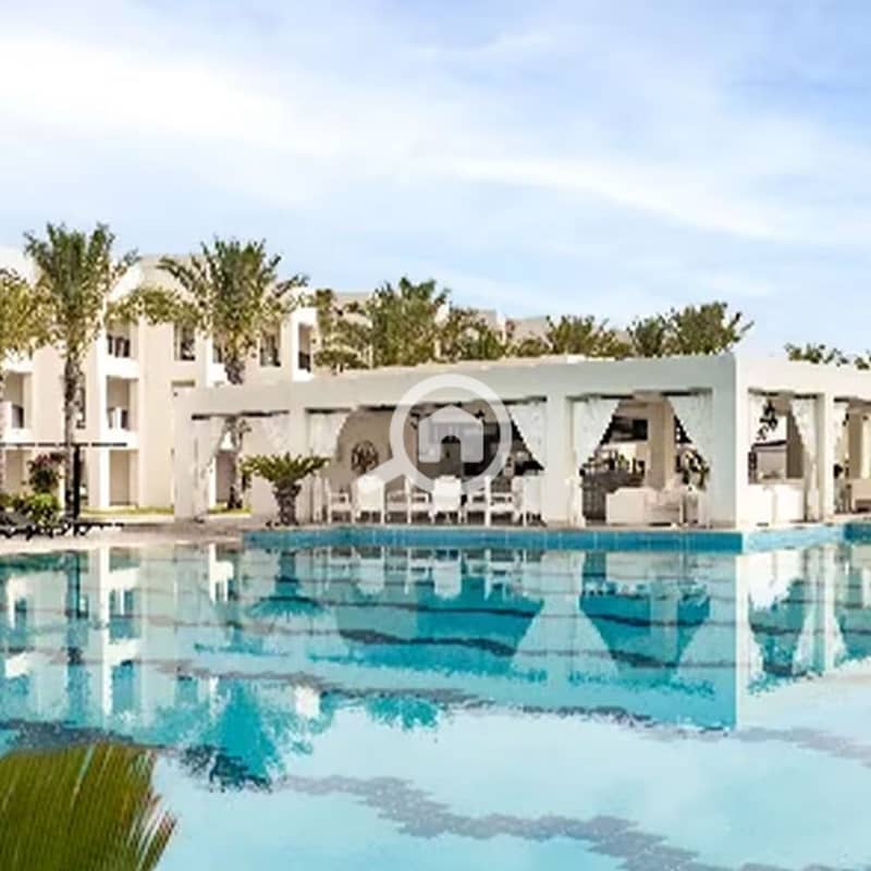 10 imgi_5_683f77fdcd0897e07dc1d547_About. jpeg