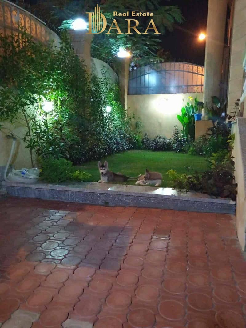 18 f407b9c3-1dd0-473a-bbe9-50b5d4290f54. jpg