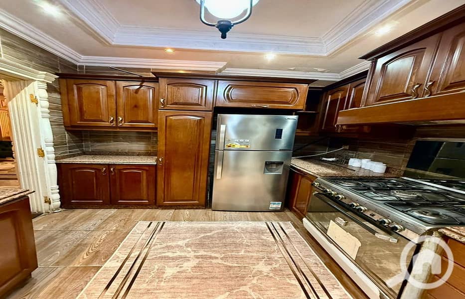 22 93f87cdb-42c2-47ca-ac6c-54453eef4be7. jpg