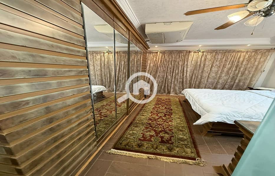 28 889f3ed8-ded8-489e-9ce8-08be5c08c6e6. jpg