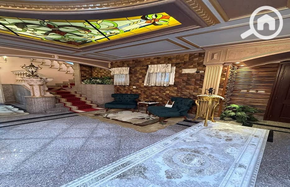 32 b09a5575-7c2f-4485-8b69-ad29dca92546. jpg