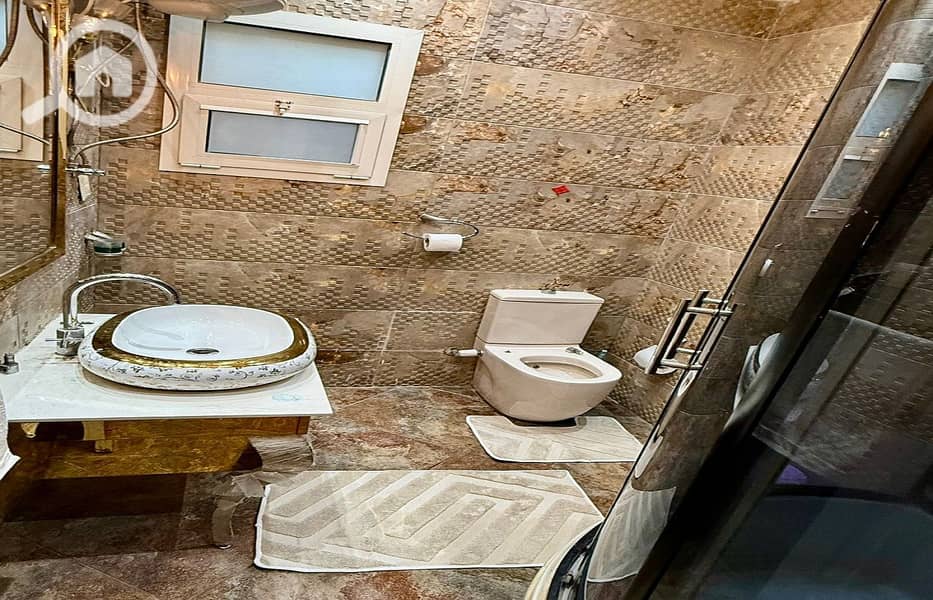 35 c13408ef-54a4-4f94-9556-03a7428b59ff. jpg