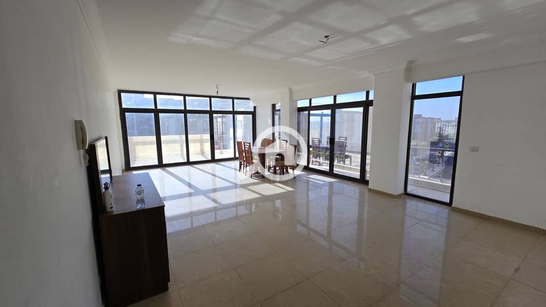 3 7df746e6-9dd8-4983-b302-9a3a197ca46c. jpeg