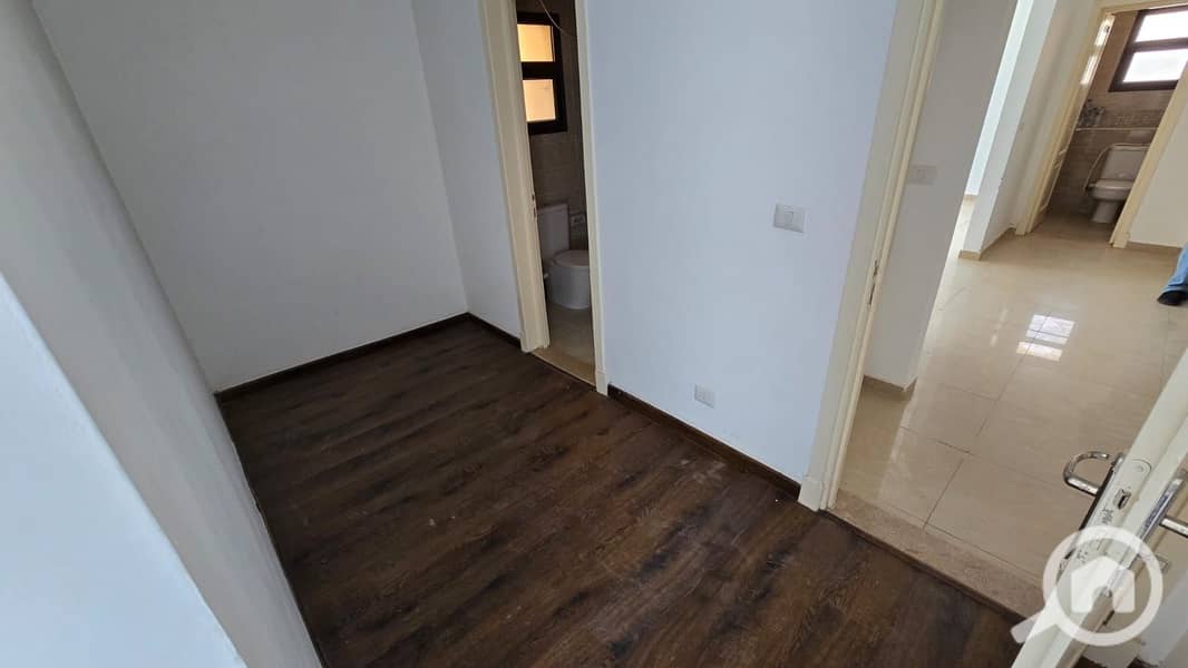 7 28bdb9d8-9e21-4633-aeb6-bc264918cf7e. jpeg