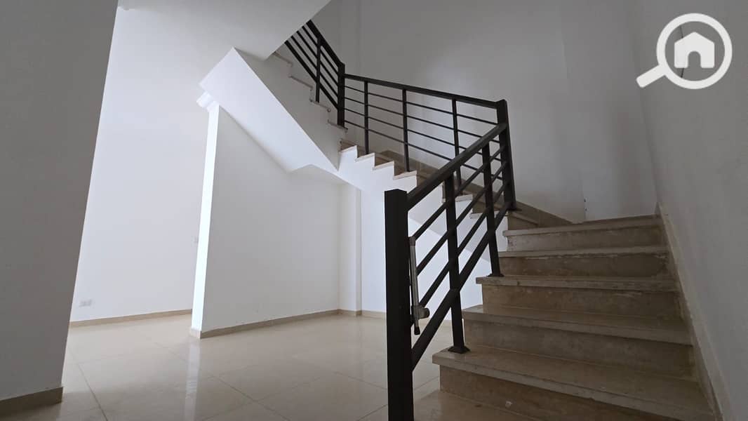 9 a04b7455-0aa9-4bf9-bcf9-0dacc5308e26. jpeg