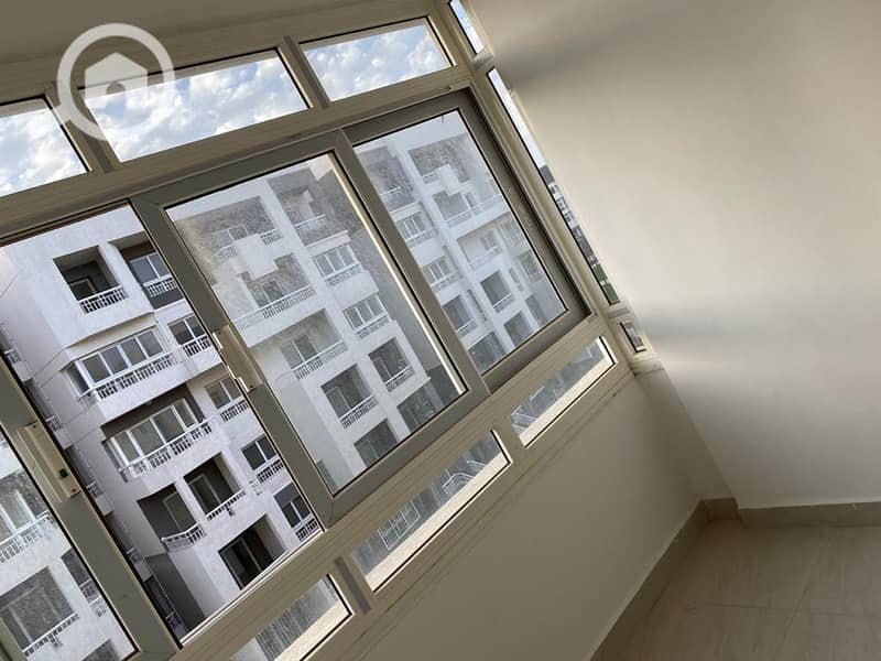 6 7bfbb998-9cd1-4589-8c1c-a37d2bfefa2d. jpg