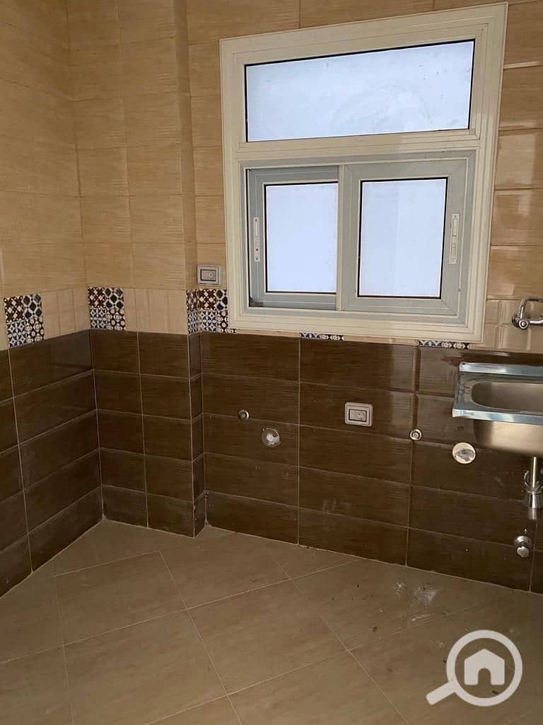 13 268da249-9608-43d7-92ca-ea9d03404ebf. jpg