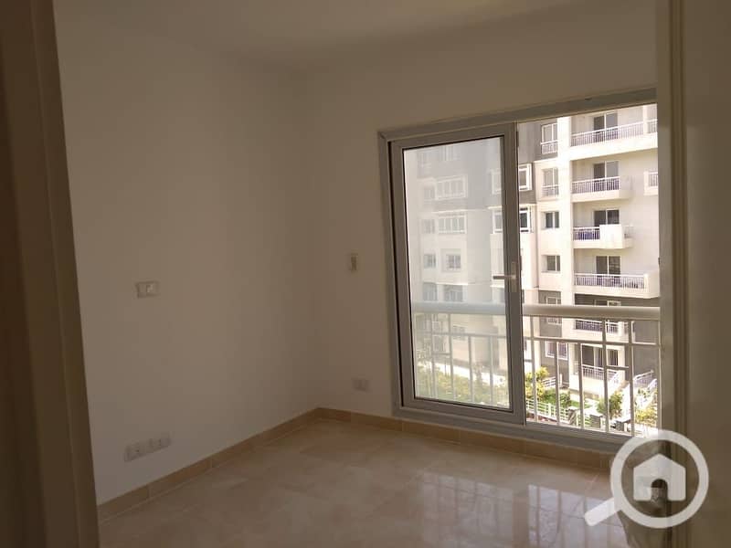 18 a85cd2f6-8714-4d90-9383-08505a694cbb. jpg