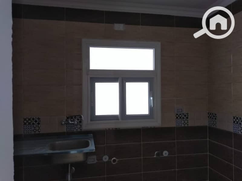 20 e12d7fa0-67ea-4662-92ff-e85ca7ecd9b0. jpg