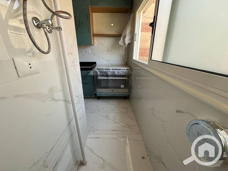 3 8a6239c0-c8e2-472f-b7c4-f6d730106d4c. jpeg