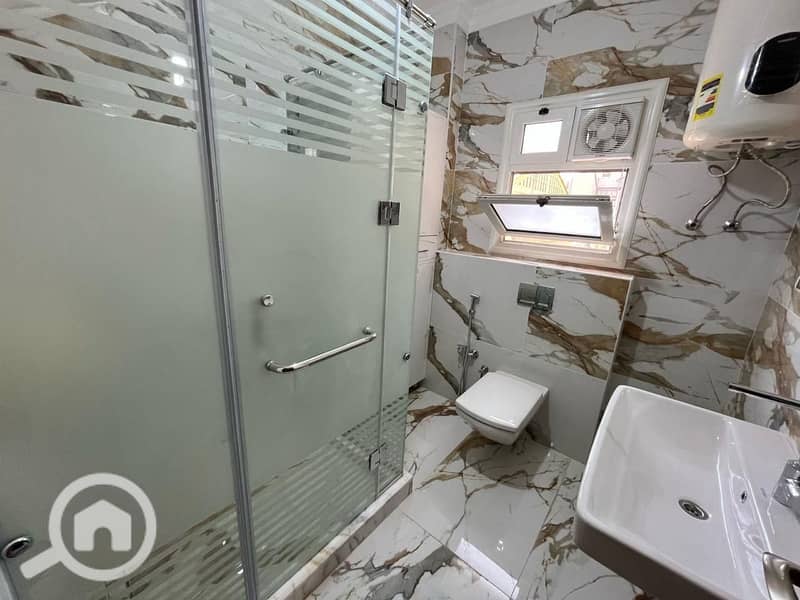 7 4ca4ceb4-d4d6-4665-ba9f-1aa435b6a61f. jpeg