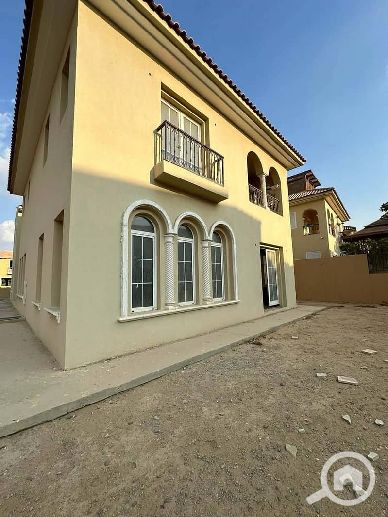 8 fd57bdb0-5e78-419c-8b0f-30cb30fbe6ea. jpeg