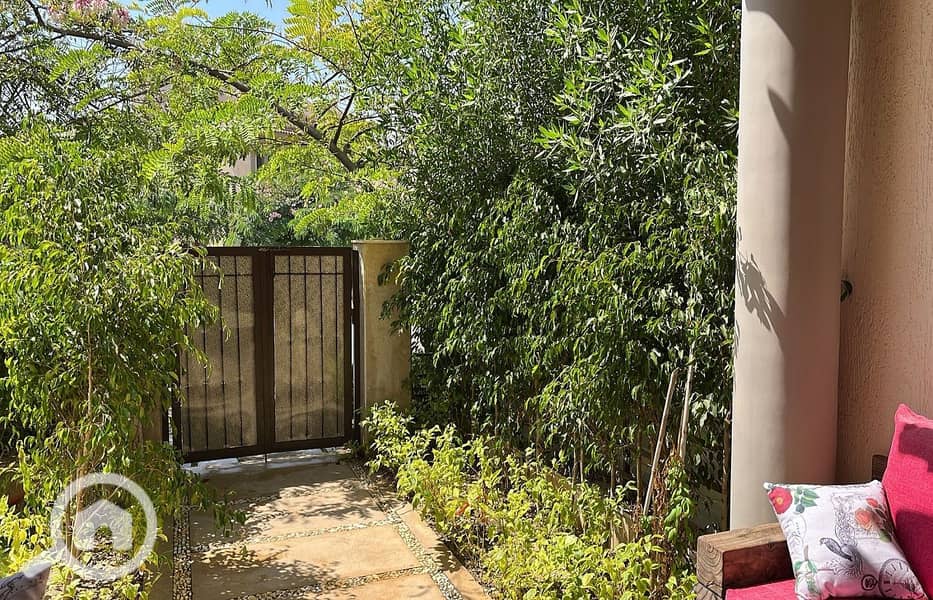 4 9f566290-a917-4e0f-9df7-15b314a1b59b. jpg