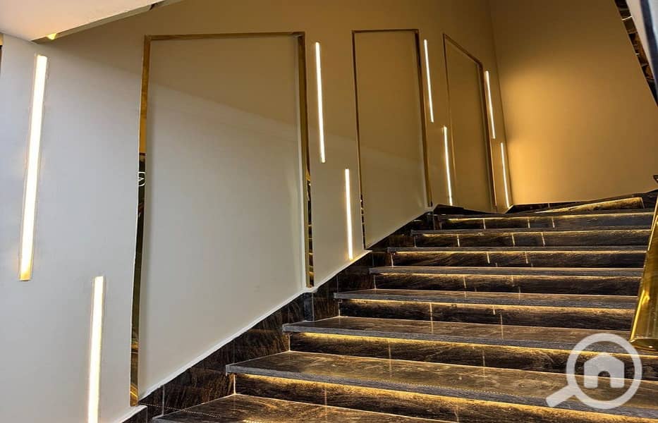 10 94cb576d-4f6a-43a1-950d-806fa822ac6d. jpg