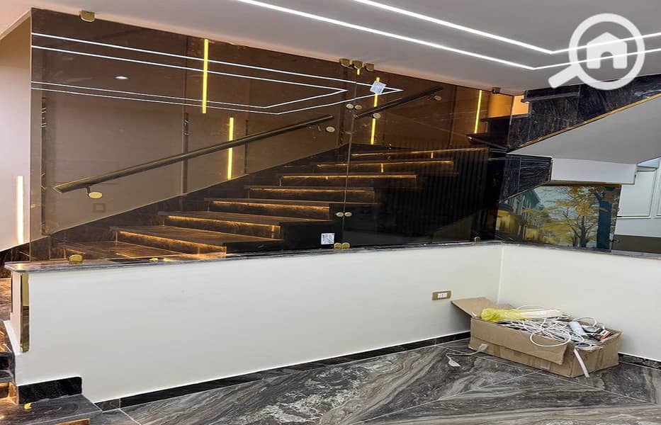 12 710036f3-e665-4df4-8658-68a0a166e71a. jpg