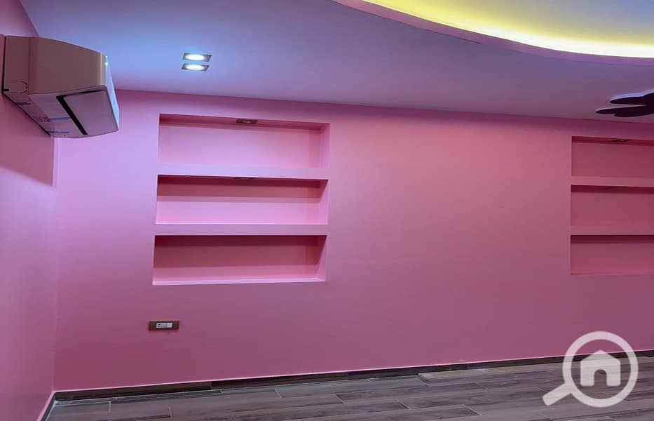 35 e50996bd-dc2f-45f2-8a81-ead9299facda. jpg