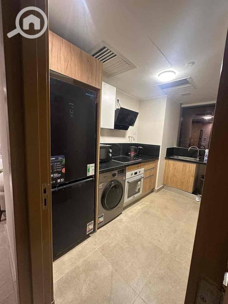 7 53e54c0a-66b3-450a-8239-c51a4b0b1877. jpg