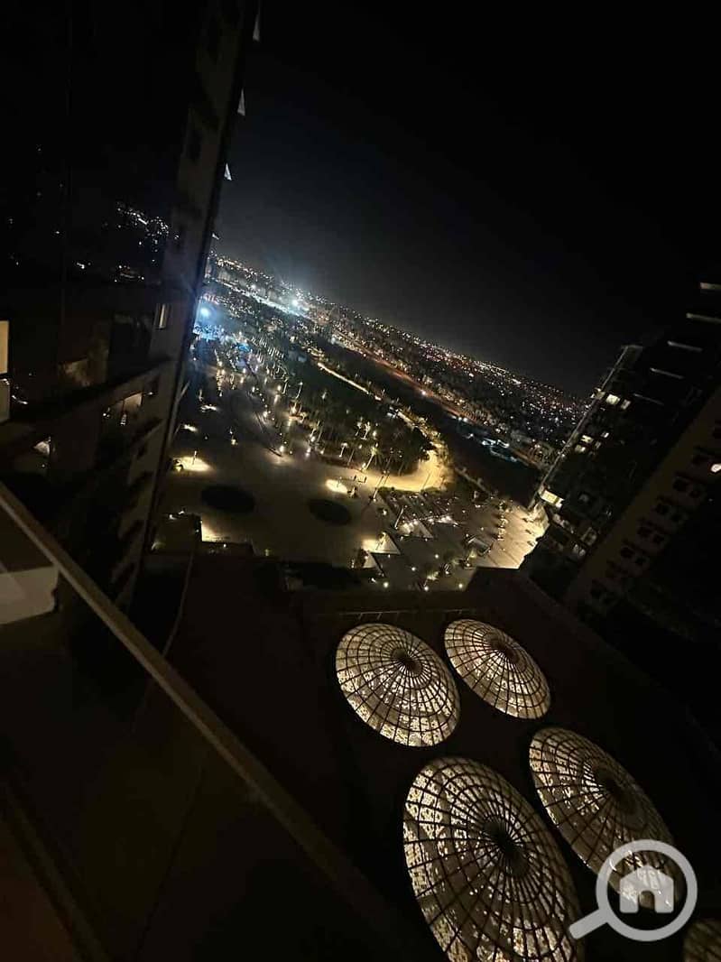 8 953b906b-bdd9-4416-9d22-128b1ee2281a. jpg