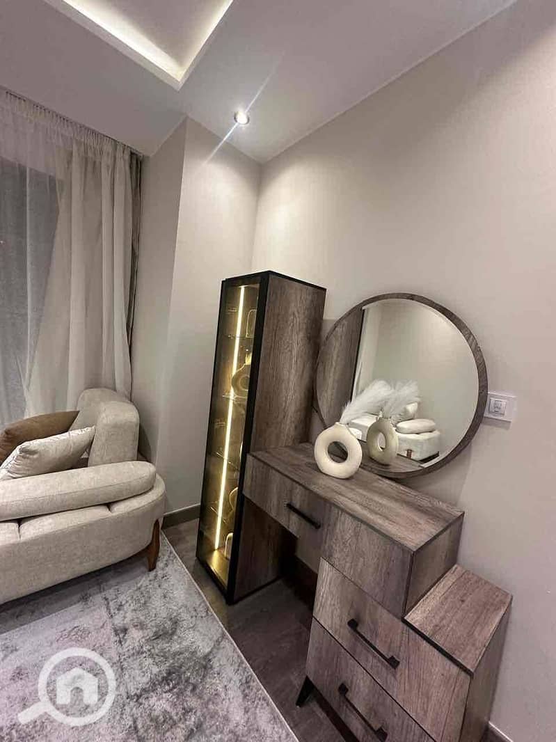 16 f1a95a8b-c192-463c-8d33-fc7903f2a646. jpg