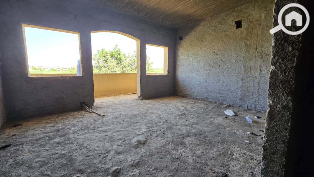 5 70f1d901-60e7-4985-a8b8-597860ee817e. jpg