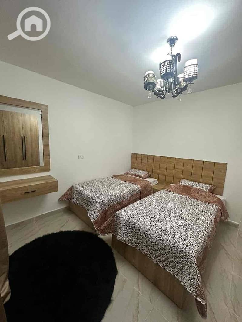 4 d39c4c0d-11d0-414e-adf5-c68f7fd56ec1. jpg