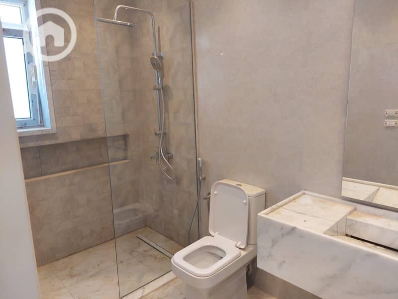 8 236a5b18-a4ec-4a0d-ba18-564df5df3e28. jpeg