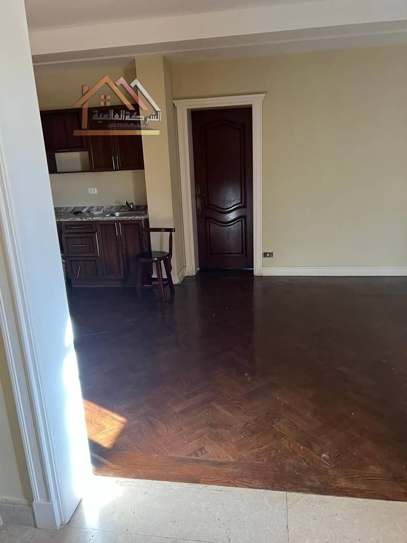 5 32e0bae3-0ec0-4596-ab6e-f2e43c7a733a. jpg