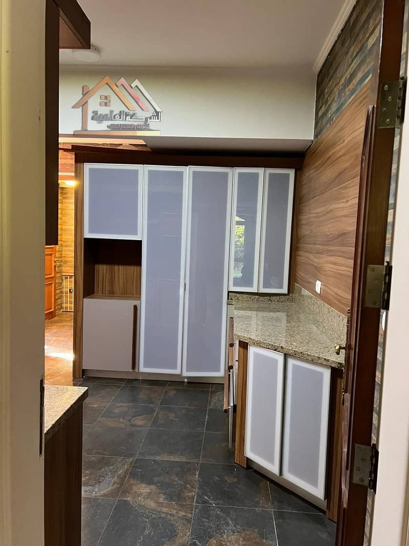 11 f5c21b3d-cf40-417c-bf8c-4c582f177fd7. jpg