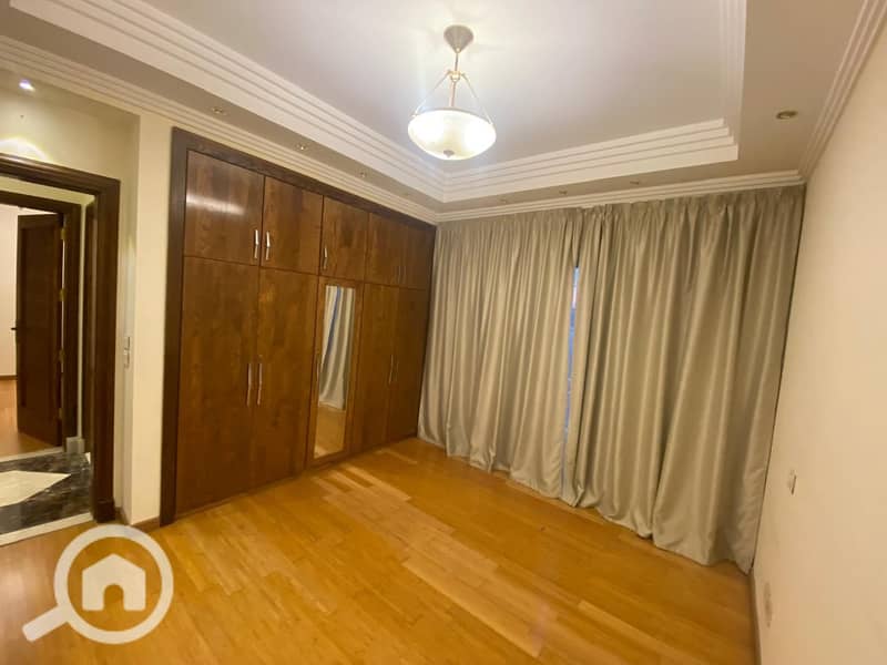 16 WhatsApp Image 2026-01-08 at 21.35. 39 (1). jpeg